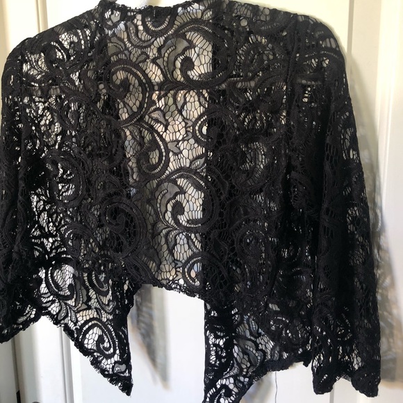 Michelle Lynn Lace Shrug Black Size S - Picture 2 of 4